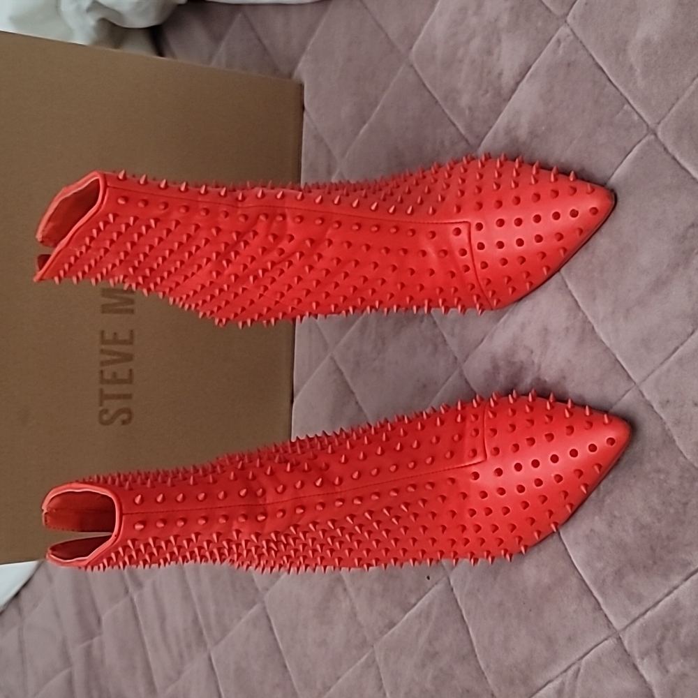 STEVEN MADDEN HEEL - Picture 2 of 9